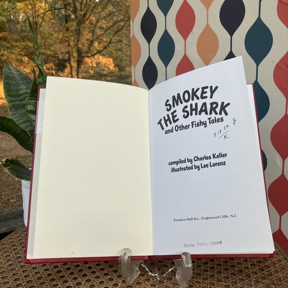 Smokey the Shark and Other Fishy Tales by Charles Keller 1981 Hardback - Picture 2 of 11